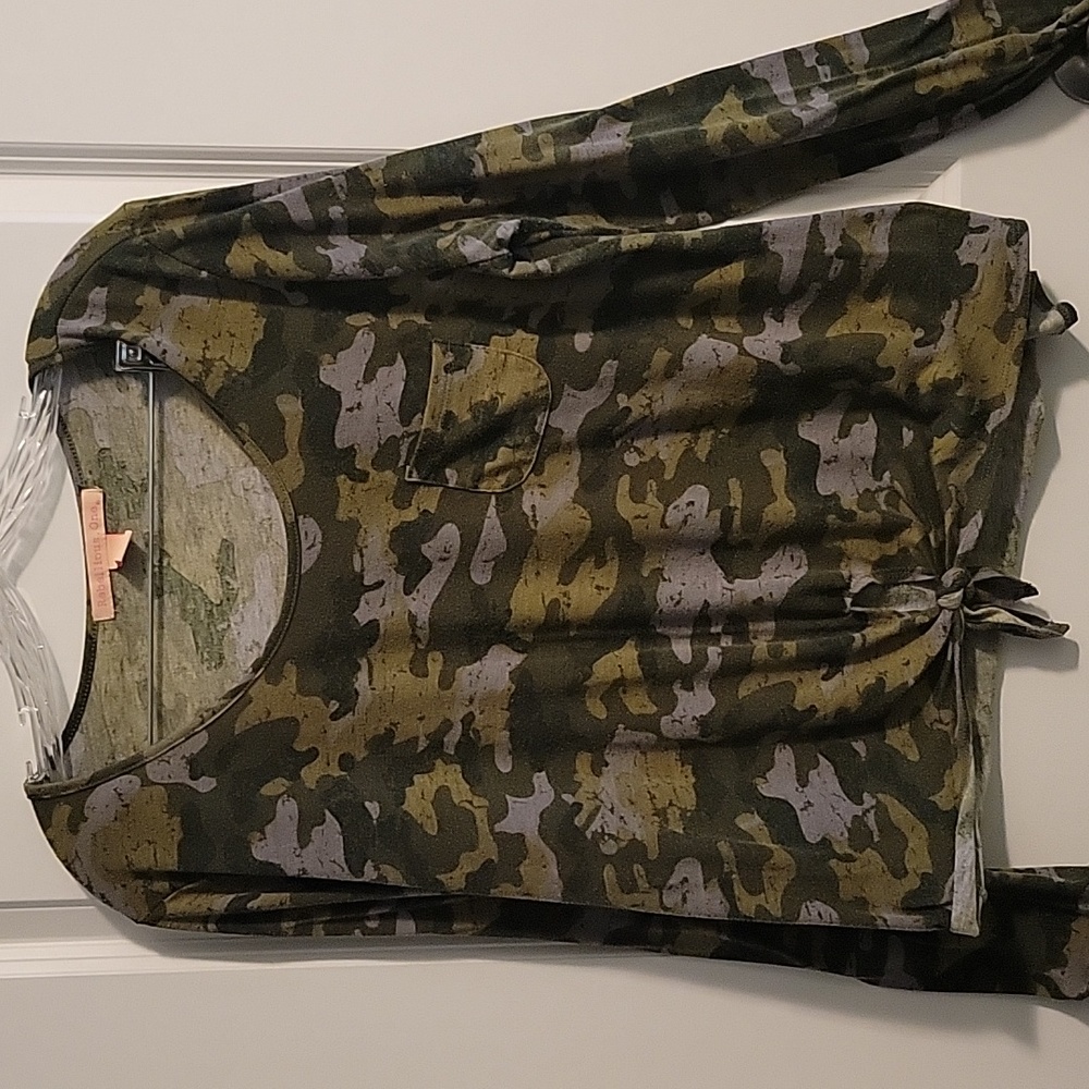 Camo tie long sleeve